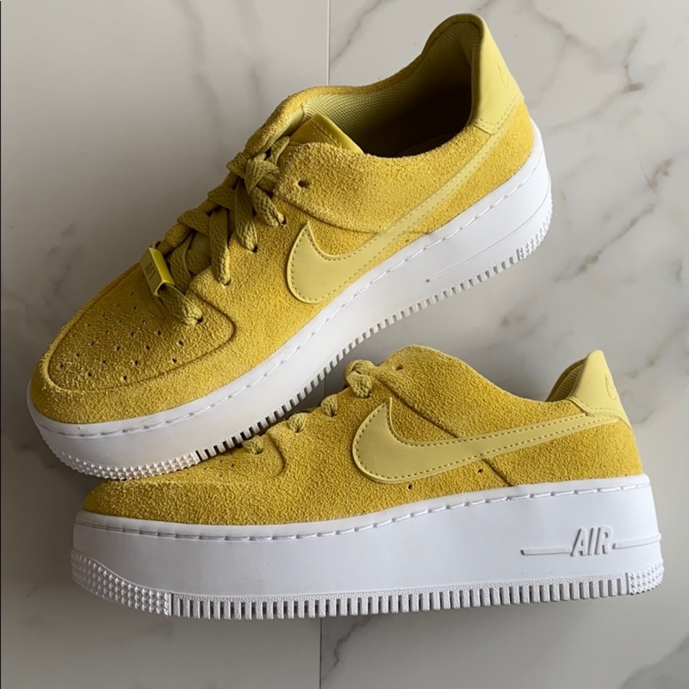 NWT Nike Air Force 1 sage - Picture 4 of 8